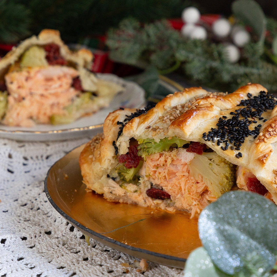 salmone-in-crosta-sfoglia-broccoli-secondo-natale-pesce-contemporaneo-food