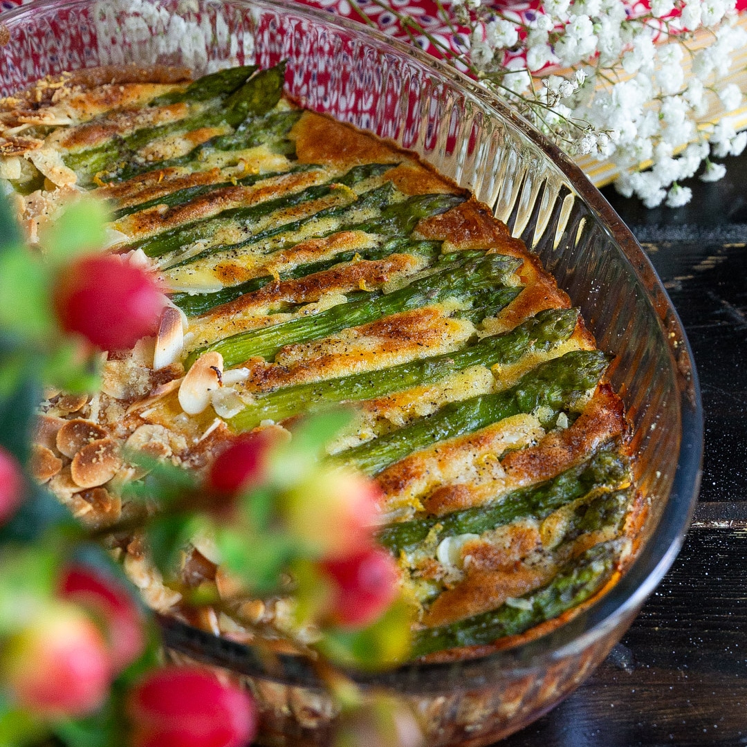 Immagine: Sformato morbidissimo di asparagi, parmigiano e mandorle al profumo di limone