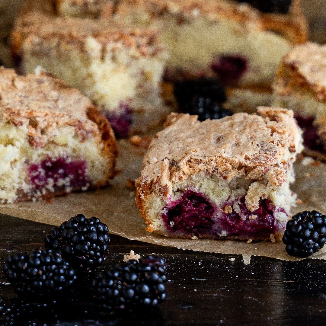 Immagine: Torta svedese sofficissima more e mandorle